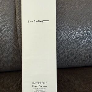 MAC Cosmetics Hyper Real Fresh Canvas Cleanser - White